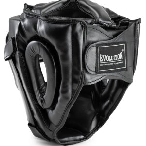 Kask treningowy z maską marki Evolution. Idealnie sprawdzi się podczas treningu boksu. Zaprojektowany w taki sposób by chronić: kości szczęki, kości policzkowe czy też nos. Plastikowa krata mocowana jest do kasku za pomocą rzepów. Kask bokserski MMA z maską Evolution - Evolution